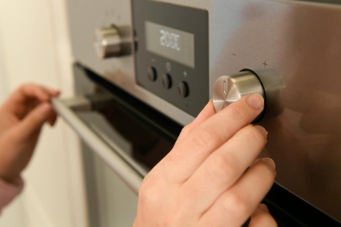 Jak przeprowadzana jest naprawa piekarnika elektrycznego?